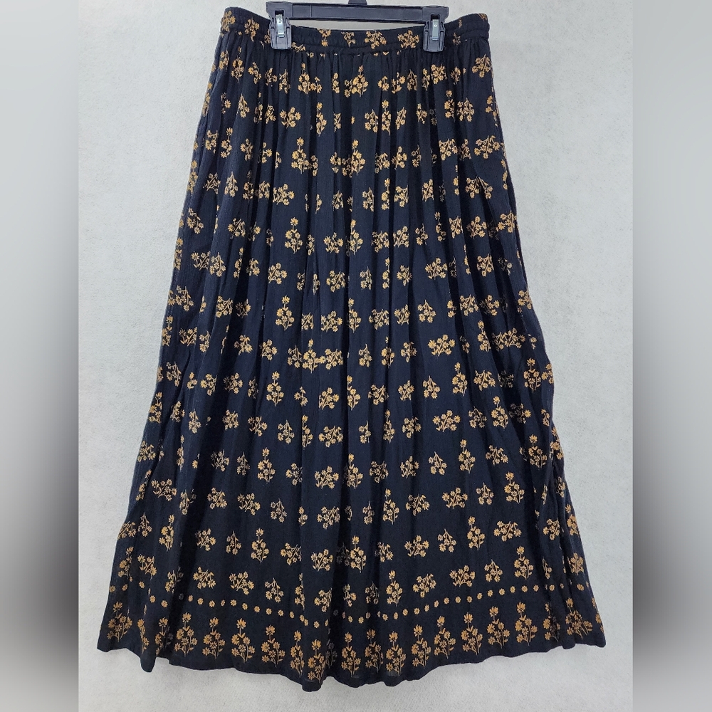 Orvis Black Floral Maxi Skirt Women's Size Medium Lightweight Flowy - Picture 7 of 7